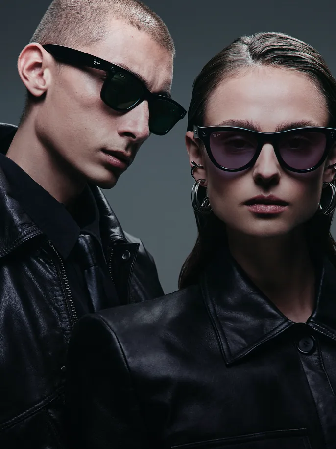 Ray-Ban LEGALISSグラスを着用している男女。