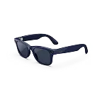 
          Ray-Ban LEGALISS Wayfarerグラス(シャイニーコズミックブルーのフレーム、クリア/サファイアTransitions®レンズ)の左前方からの画像。
        